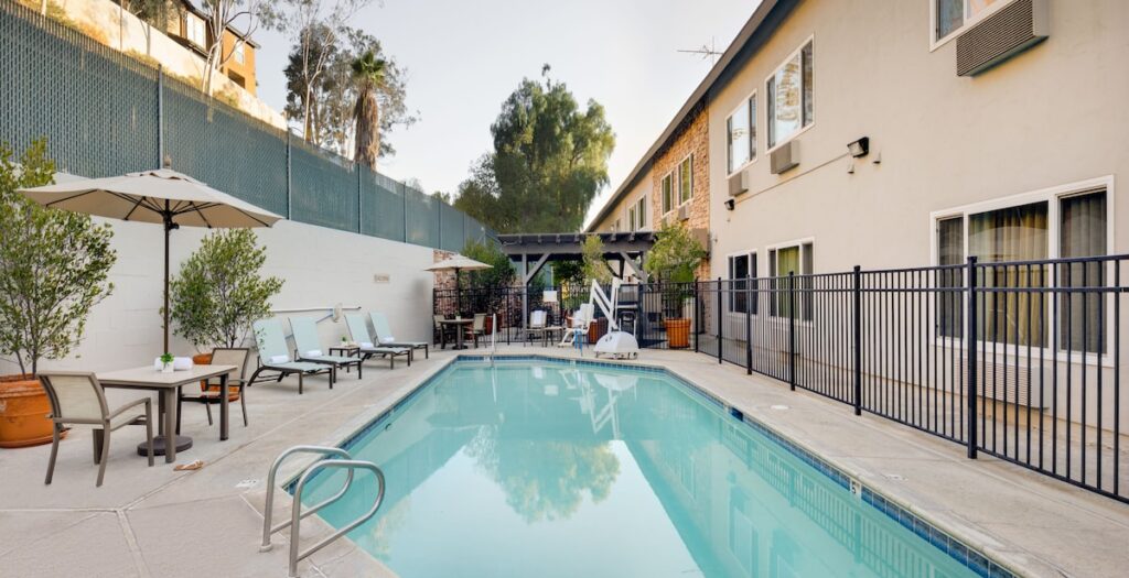 Ayres Hotel Corona  Riverside
